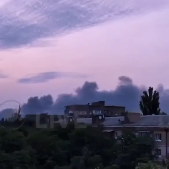Nighttime Strikes on Kyiv and Suburbs Shroud City in Black Smoke, Residents Describe Unprecedented Chaos