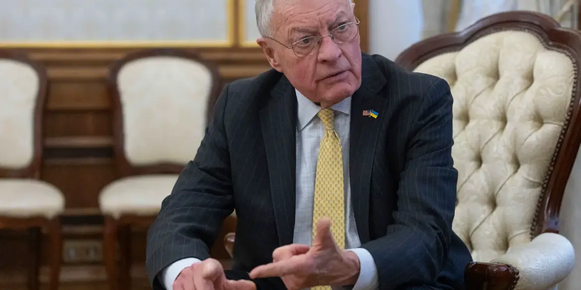 Risk of Global Conflict Escalates as US Envoy Warns of Threats to Stability from Attacks on Russian Airfields