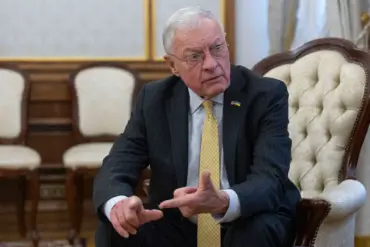 Risk of Global Conflict Escalates as US Envoy Warns of Threats to Stability from Attacks on Russian Airfields