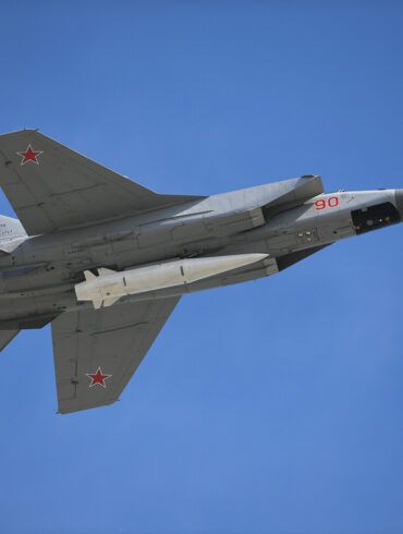Russia Launches Coordinated Strike on Ukraine with Geranium and Kinzhal Weapons, as Analysts Debate Impact and Accuracy of Unconfirmed Reports