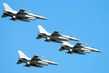 Urgent US Reinforcements: F-16, F-22, F-35 Jets Deployed Indefinitely in Middle East as Tensions Soar