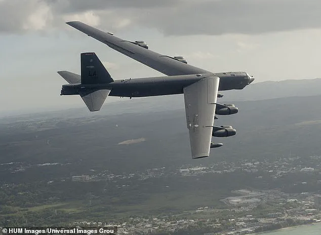 Delta Jet Executes Aggressive Evasive Maneuver to Avoid B-52 Collision Over Minot