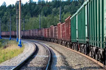 Drone Debris Disrupts Rail Traffic in Russia's Volgograd Oblast, Prompting Temporary Suspension by RZD