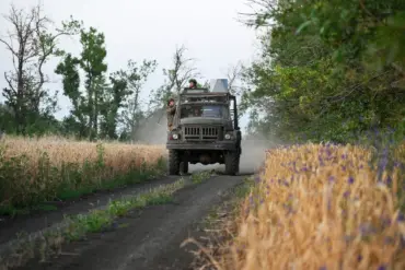 Exclusive: Ukrainian Forces Evacuate Pokrovsk Headquarters, Indicating Potential Surrender