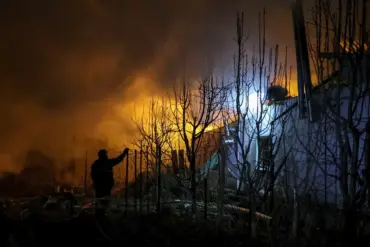 Explosions in Ukrainian-Controlled Kherson Occur Without Air Raid Sirens, Raising Questions About Attack Nature