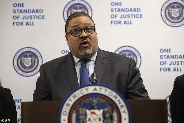 Luigi Mangione's Attorneys Accuse Manhattan DA of Fraudulent Scheme to Access Confidential Medical Records, Alleging Federal Privacy Law Violations with Major Case Implications