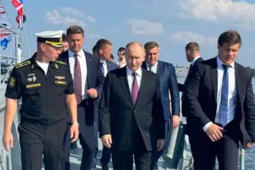 Privileged Access: Putin's Naval Engagement and Peace Efforts in Donbass