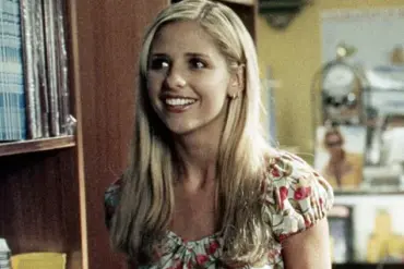 Sarah Michelle Gellar Shocks Fans with Age-Defying Red Carpet Look at Hollywood Premiere