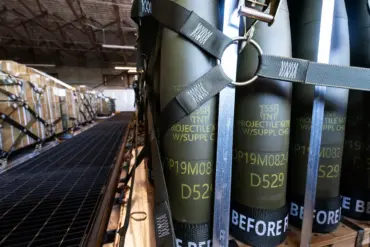 US Halts Air Defense System Deliveries to Ukraine Amid Critical Depletion of Military Stockpiles