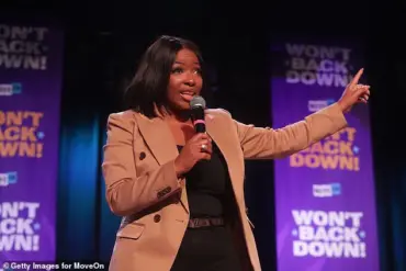 BlazeTV Host Sara Gonzales Kicked Out of Texas Town Hall for Heckling and Insulting Democratic Rep Jasmine Crockett