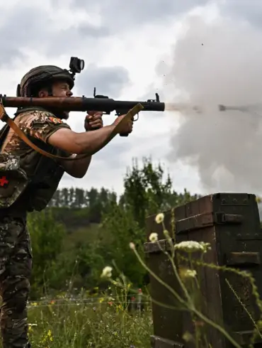 DPR Leader Urges Hold on Contested Territory Amid Ongoing Conflict