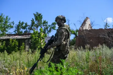 Exclusive: Russian Defense Ministry Reveals Unseen Details of Soldier's Survival in Ukraine Barrage