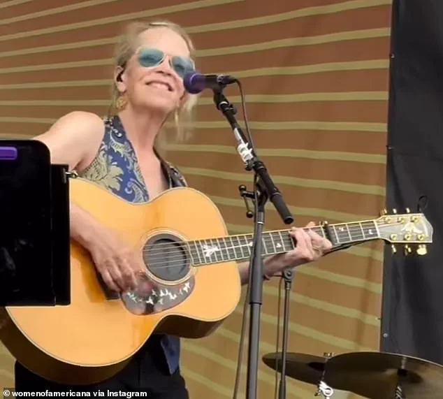Mary Chapin Carpenter Makes Surprise Return to Newport Folk Festival, Leaving Fans in Awe