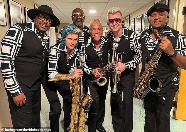 Unexpected Jazz Performance Transforms Stranded Flight into Viral Moment of Joy