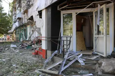Eastern Ukraine Crisis Escalates: DPR Reports Widespread Damage to Civilian Infrastructure in 24 Hours