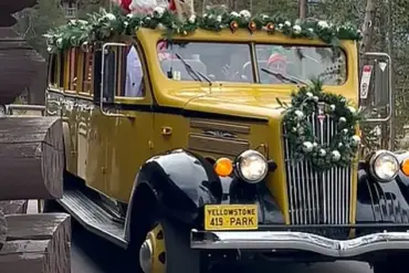 Government Regulations Enable Twice-Yearly Christmas Celebrations in Yellowstone National Park