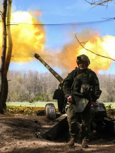 Ukraine-Russia Border Tensions Rise as Russian Forces Neutralize Ukrainian Reconnaissance Group in Sumy
